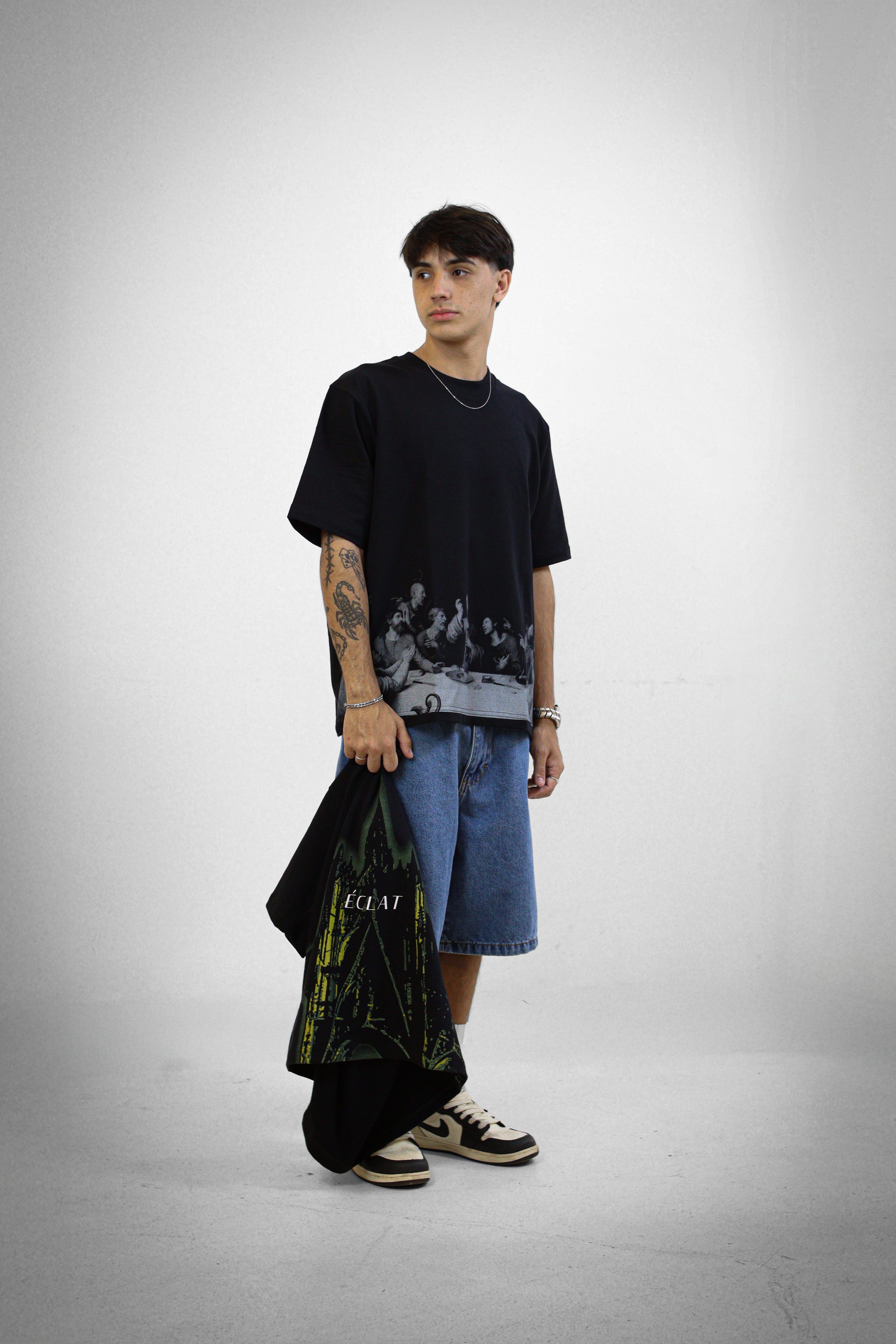 ÉCLAT TEE "SANTA CEIA" PRETA